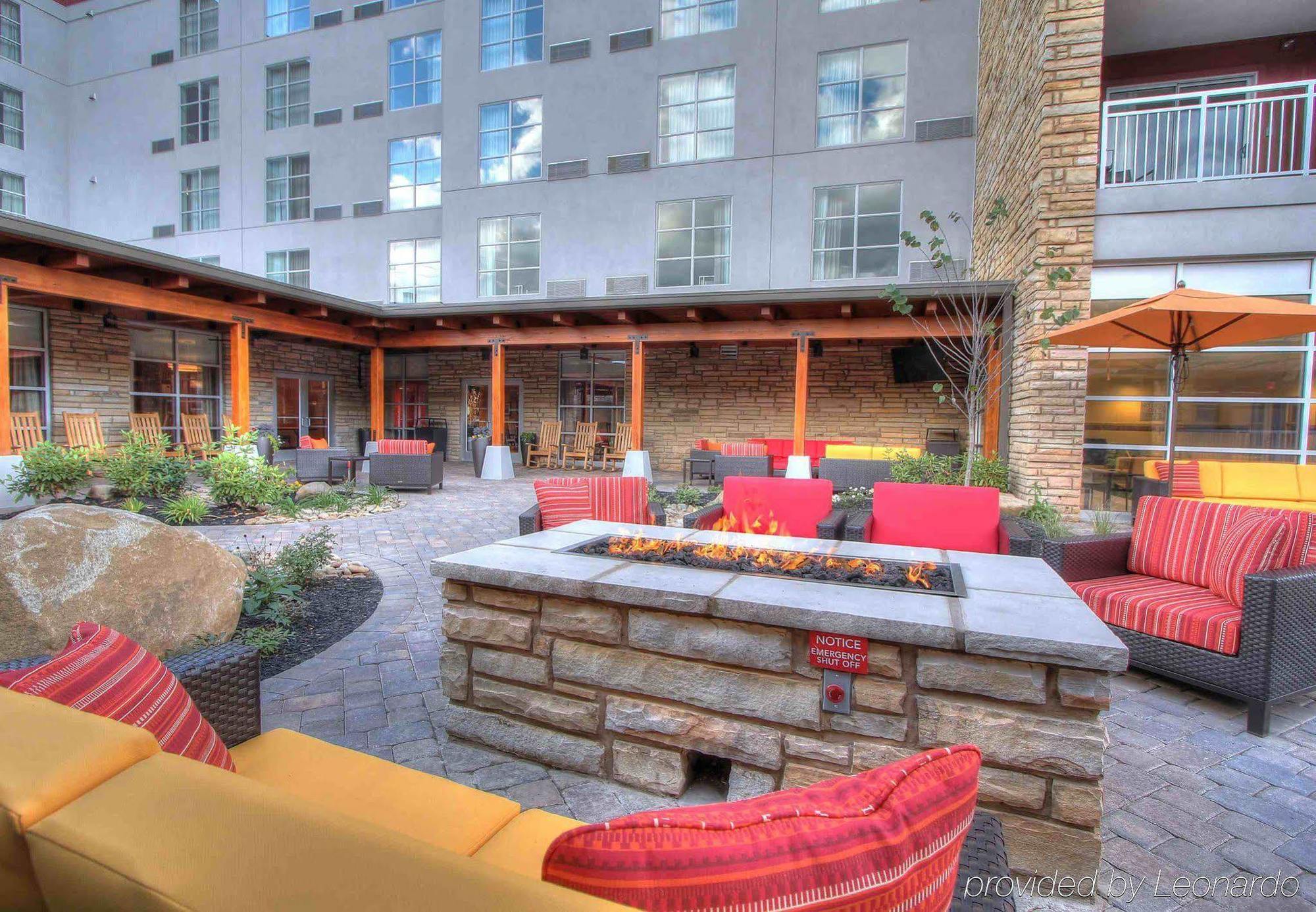 Courtyard By Marriott Gatlinburg Downtown Hotel Exterior photo